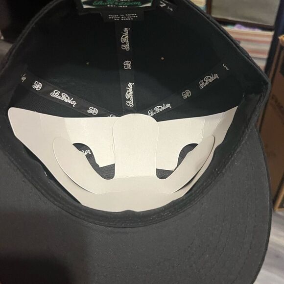 Stall&Dean Truckers Fitted Hat - Picture 5 of 7